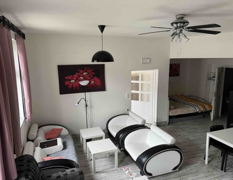 Samostatná studia a apartmán se soukromým vstupem